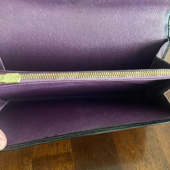 *FREE SHIPPING* Louis Vuitton Epi Sarah Wallet *Professionally Repainted* - Picture 5 of 14